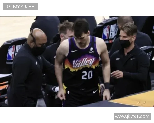 布克24+4+4，狄龙6记三分落选秀全能战士，太阳力克篮网施压湖人